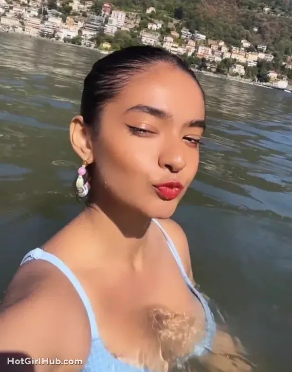Hot Anushka Sen Big Boobs Instagram Model 8