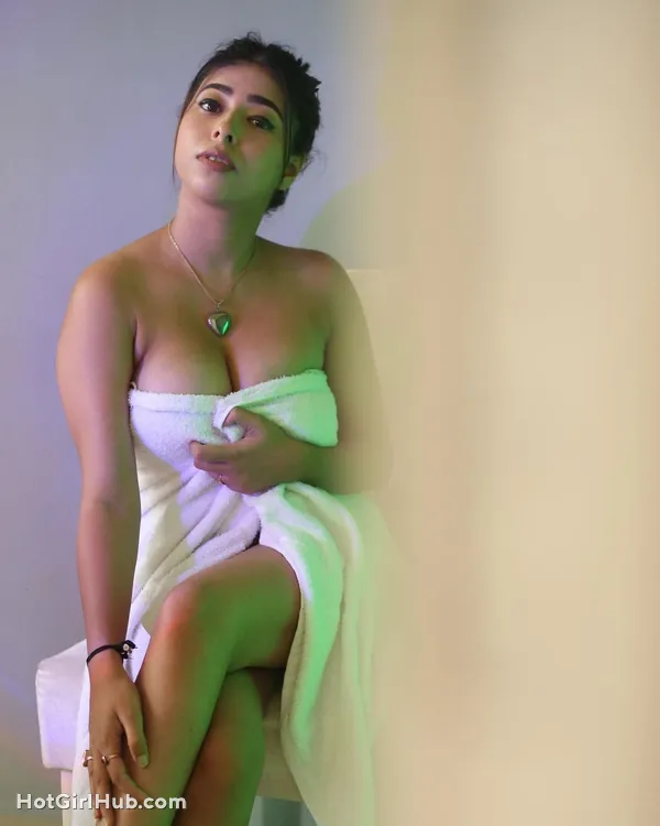 Hot Saanvi Roy Big Boobs Instagram Model 7