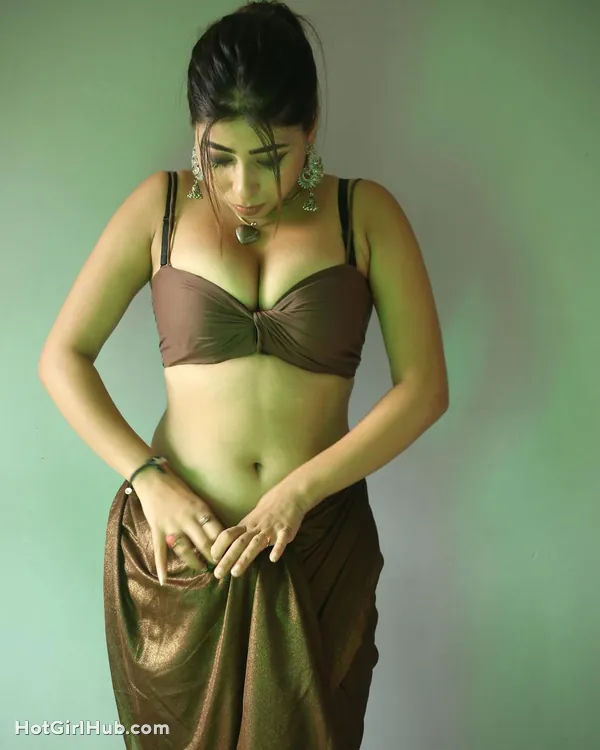 Hot Saanvi Roy Big Boobs Instagram Model 8