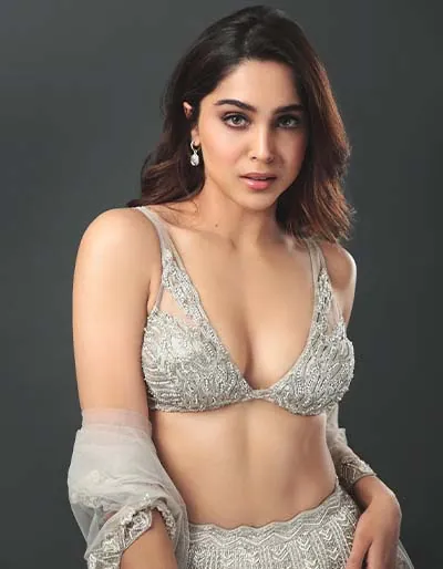 Sexy Desi Girl With Big Boobs 1