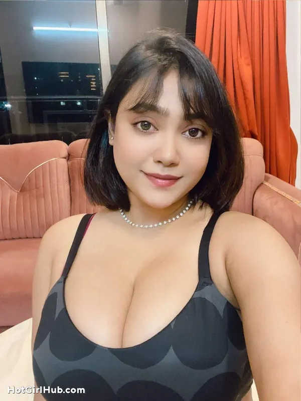 Hot Indian Girls With Big Tits 2
