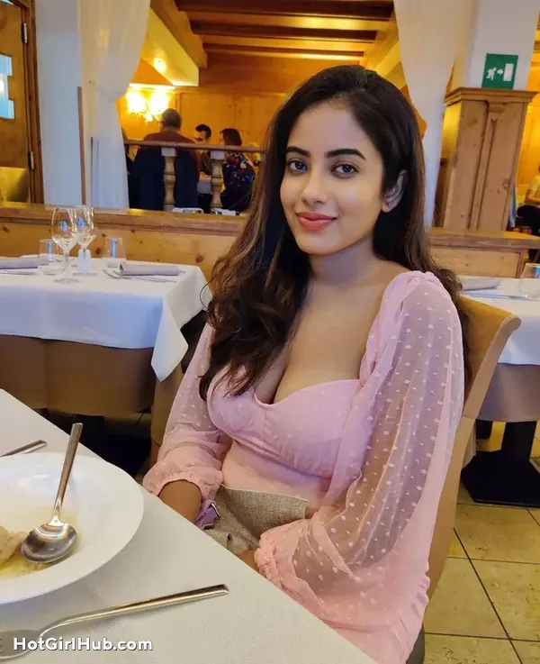 Hot Indian Girls With Big Tits 7
