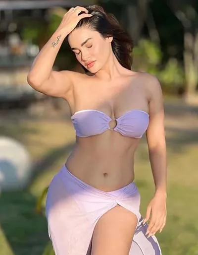 Sexy Big Boobs Indian Girls (1)