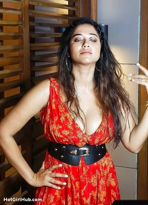 Cute Indian Girls With Big Boobs (9)