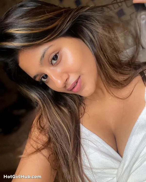 Hot Anjali Arora Big Boobs Instagram Model (14 Pics) (10)