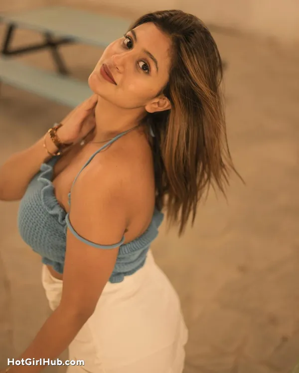 Hot Anjali Arora Big Boobs Instagram Model (14 Pics) (5)