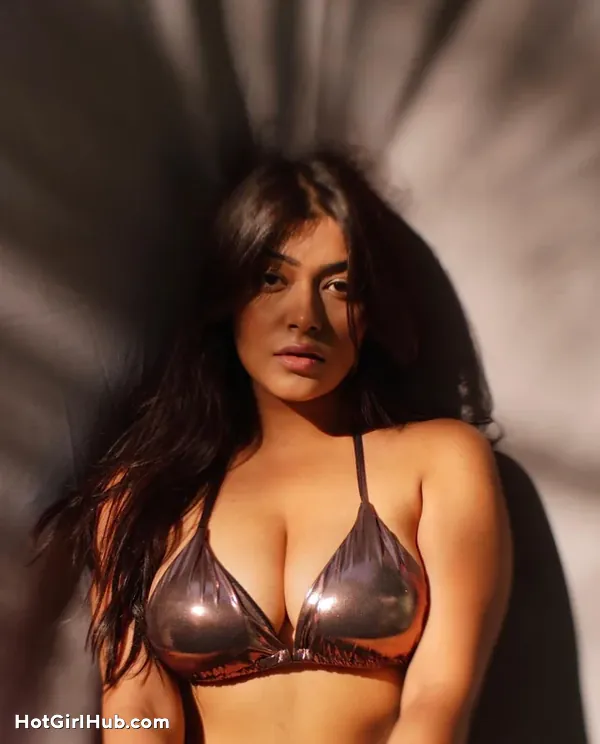 Hot Indian Desi Girls With Big Tits (7)