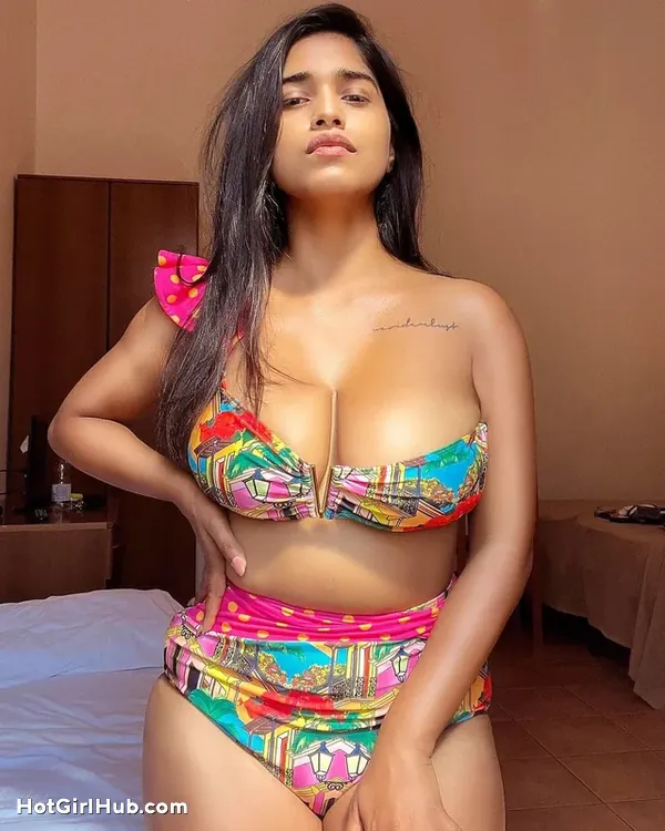 Hot Indian Girl With Big Tits (10)