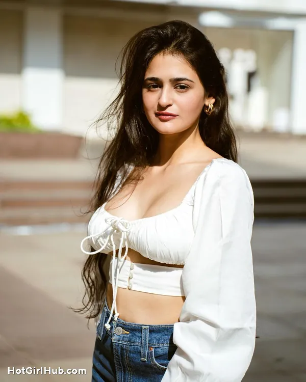 Hot Prakriti Pavani Big Boobs Instagram Model (11)