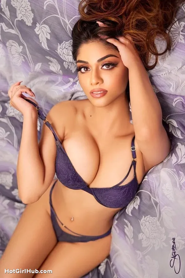 Sexy Indian Girls With Big Boobs (12)