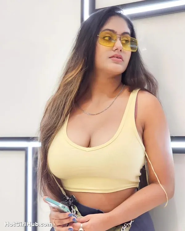 Hot Indian Girls With Big Boobs (3)