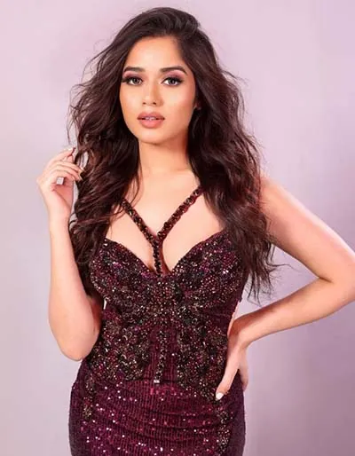 Hot Jannat Zubair Big Boobs Instagram Model Pics