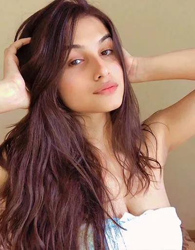 Hot Kashish Kapoor Big Boobs Instagram Model (1)