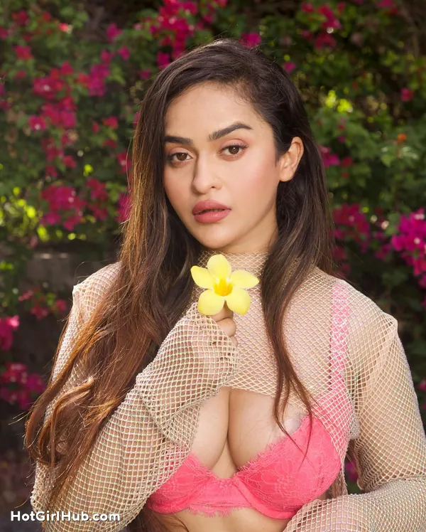 Hot Prajakta Dusane Big Boobs Instagram Model (9)