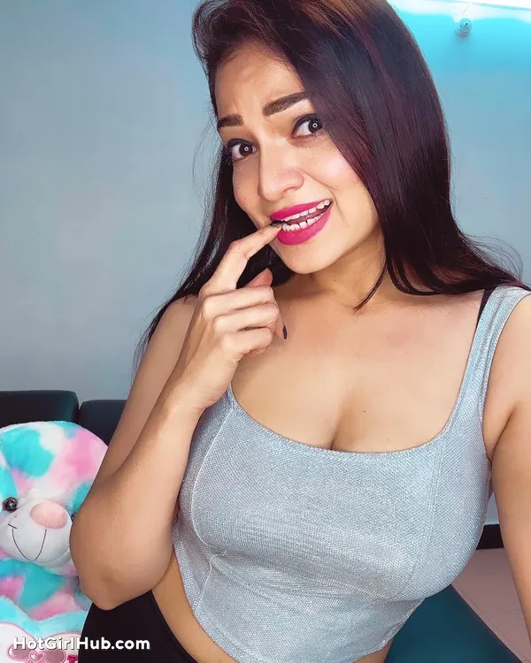 Cute Desi Girls With Big Tits (6)