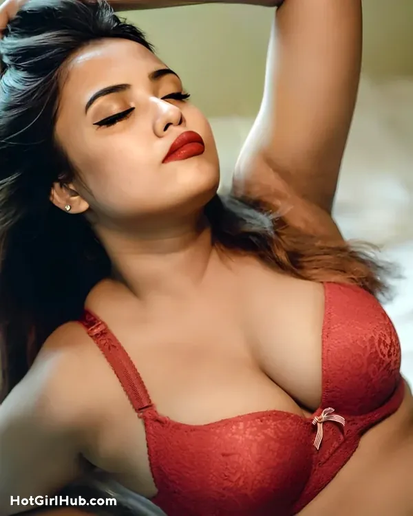 Hot Indian Girls With Big Tits (12)