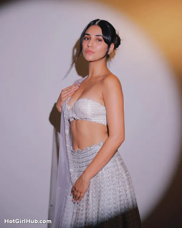 Hot Radhika Seth Big Boobs Instagram Model (8)