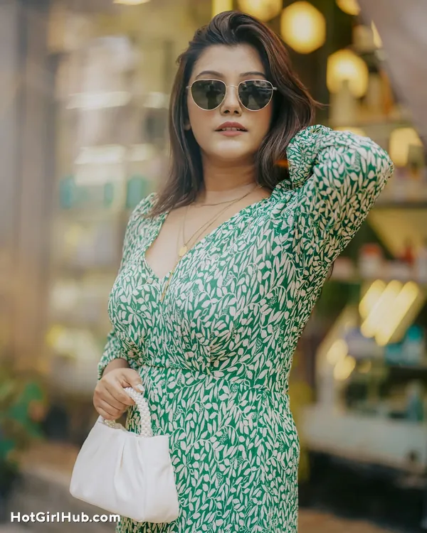 Hot Saheli Debray Big Boobs Instagram Model (4)