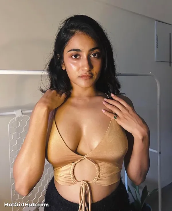 Sexy Indian Girls With Big Tits (3)