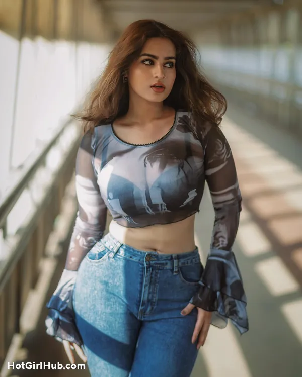 Hot Ayesha Khan Big Boobs Instagram Model (2)