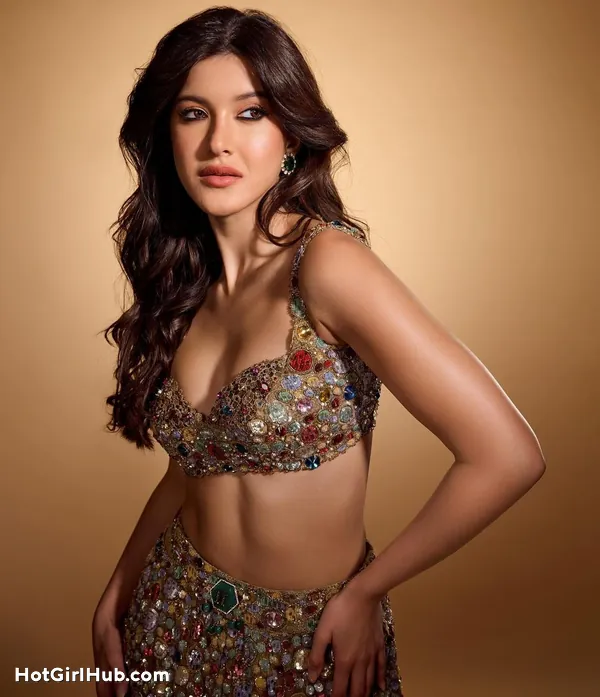 Shanaya Kapoor Hot Photos Set the Internet on Fire (5)