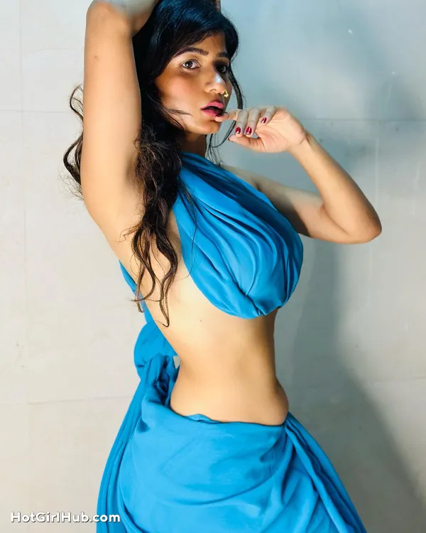 Sexy Indian Girls Photos That Will Raise Your Eyebrow (8)