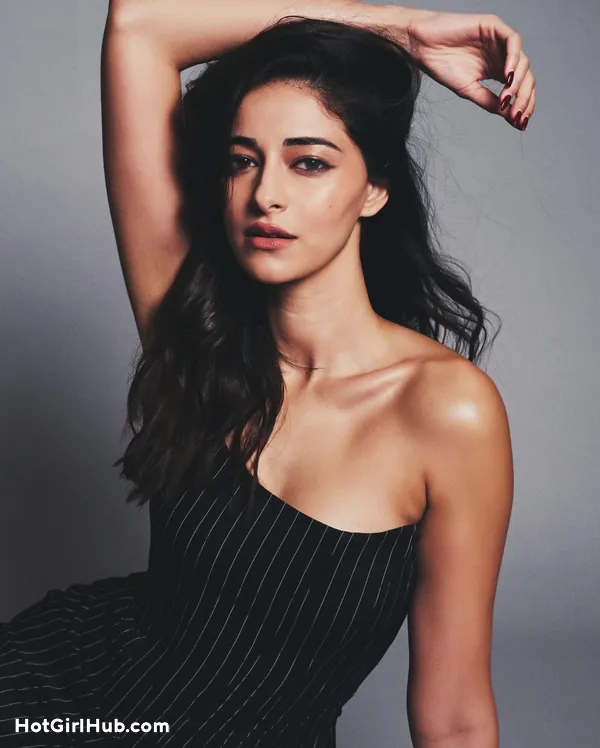 Ananya Panday Sexy Photos That Will Take Your Breath Away (11)
