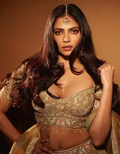 Malavika Mohanan Hot Photos Will Make Your Jaws Drop (1)