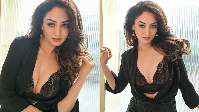 Sandeepa Dhar Shows Off Cleavage in Black Lace Bra is Too Hot to Handle (1)
