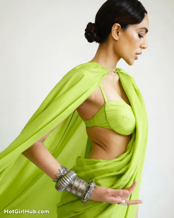 Sobhita Dhulipala Hot Photos That Will Leave You Stunned (10)