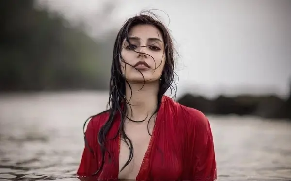10 Boldest Pics of Mirzapur Actress Harshita Gaur Shows Off Big Boobs (2)