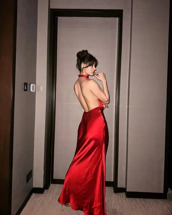 Disha Patani Puts on Busty Display in Backless Red Dress is Too Hot to Handle (3)