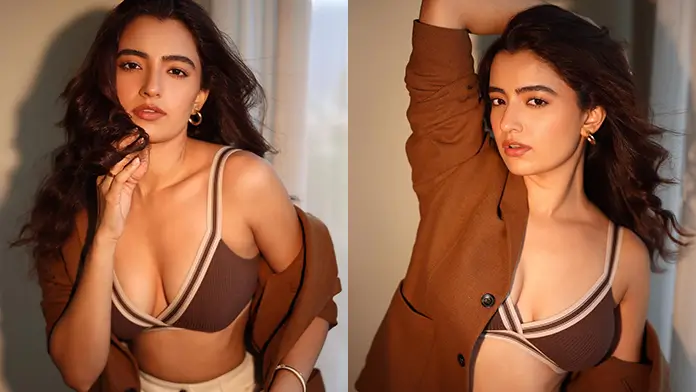 Hot Rukshar Dhillon Showcased Her Big Boobs in Brown Bralette Paired With a Brown Shirt (1)