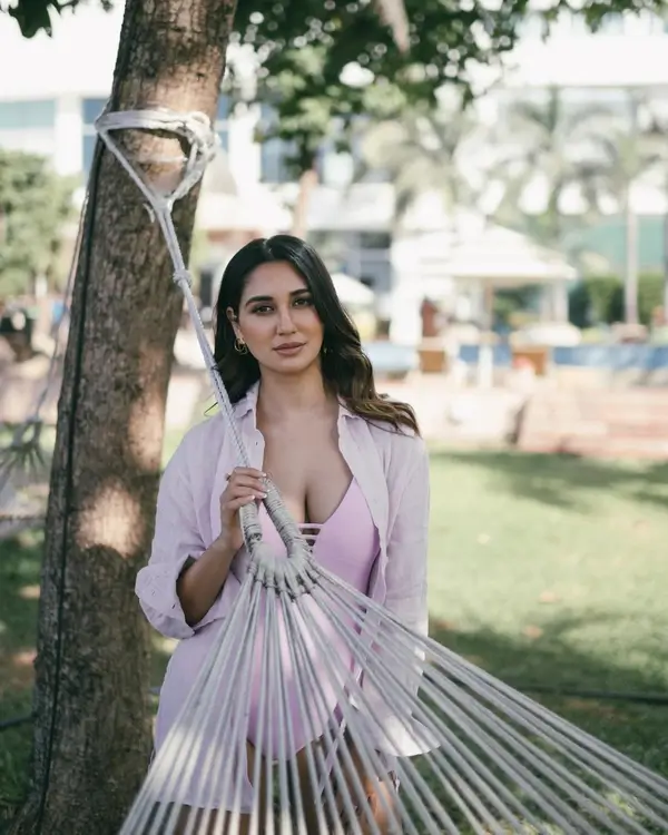Hot Nikita Dutta Showcased Her Big Boobs and Curvy Figure in Purple Monokini With a Breezy Shirt (4)