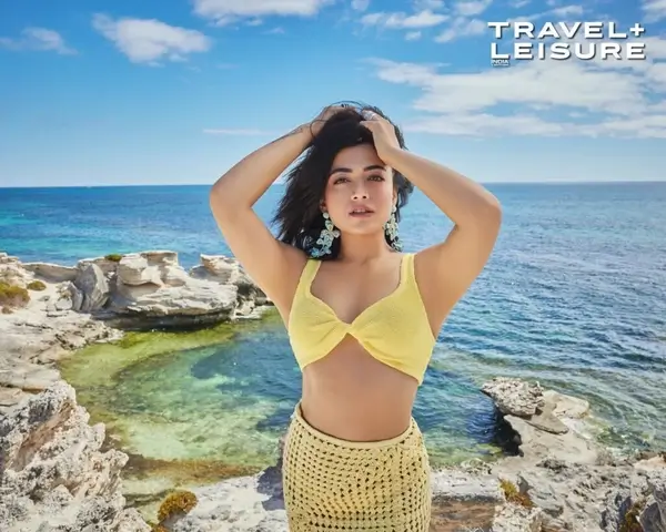 Hot Rashmika Mandanna Showcased Her Big Boobs in Yellow Bralettes (3)