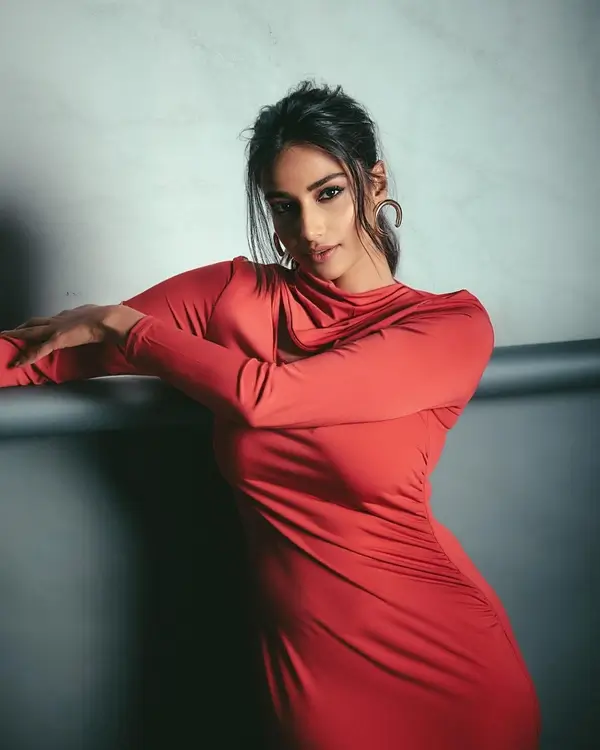 Hot Meenakshi Chaudhary Displays Her Big Boobs and Sexy Body in Gorgeous Red Dress (3)