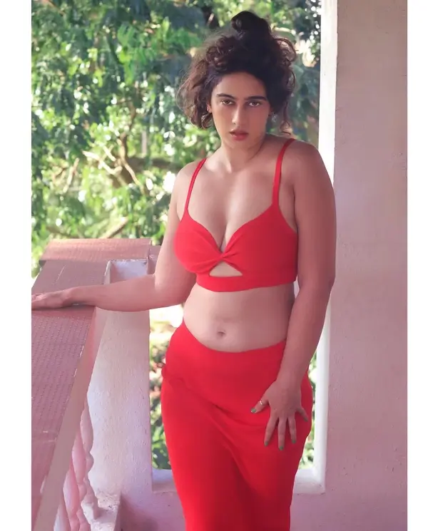 Hot Megha Shukla Displays Her Big Boobs and Sexy Figure in Orange Outfit (2)