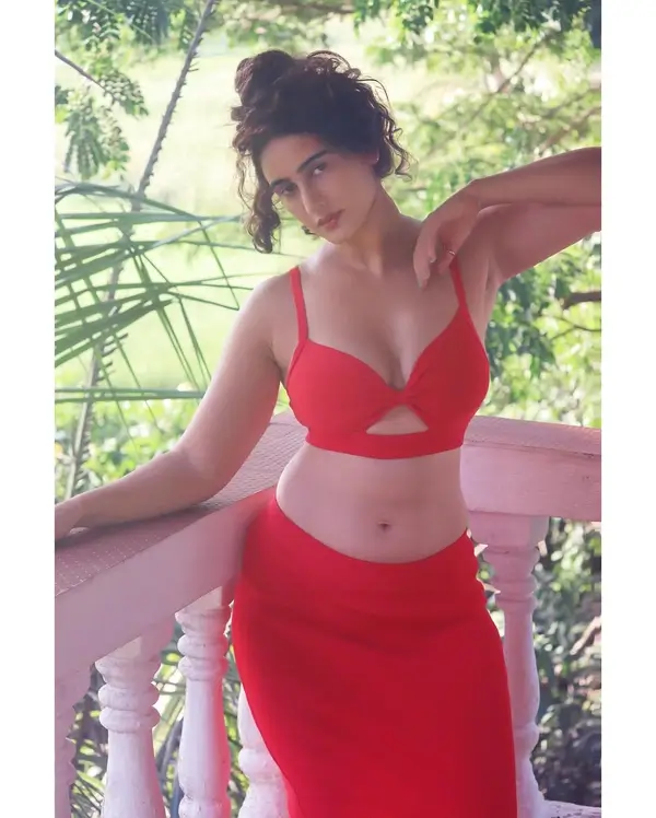 Hot Megha Shukla Displays Her Big Boobs and Sexy Figure in Orange Outfit (3)