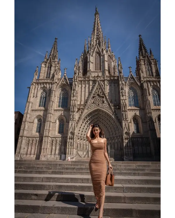 Hot Mouni Roy Displays Her Big Boobs and Sexy Figure in Sleeveless Brown Dress With a Daring Thigh high Slit (6)