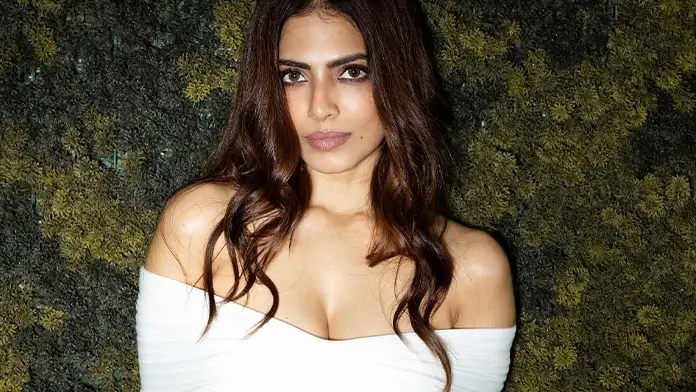 Hot Malavika Mohanan Flaunts Her Big Boobs in a Pristine White Off shoulder Dress (1)