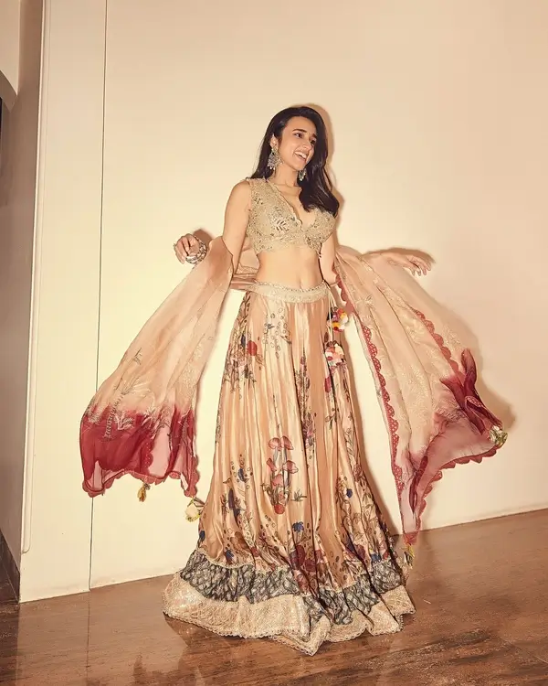 Hot Nuveksha Displays Her Big Boobs and Sexy Body in a Stunning Cream colored Lehenga (2)