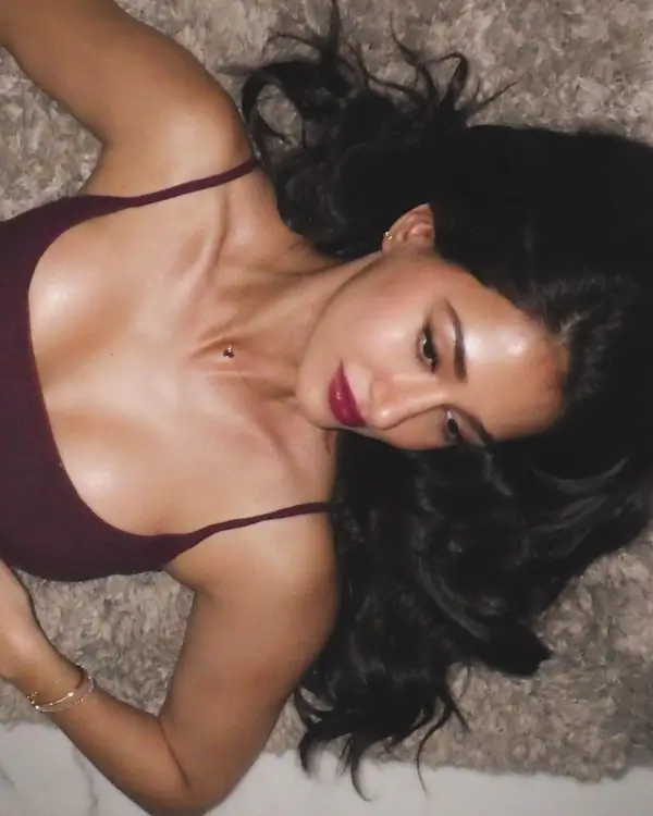 Hot Disha Patani Displays Her Big Boobs and Sexy Body in Maroon Thigh slit Dress (5)