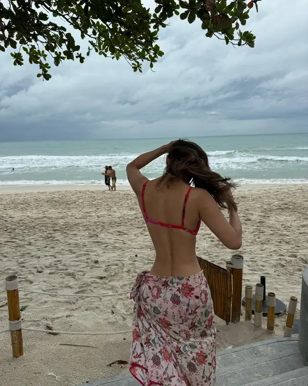 Hot Mouni Roy Displays Her Big Boobs and Sexy Body in Bikini (4)