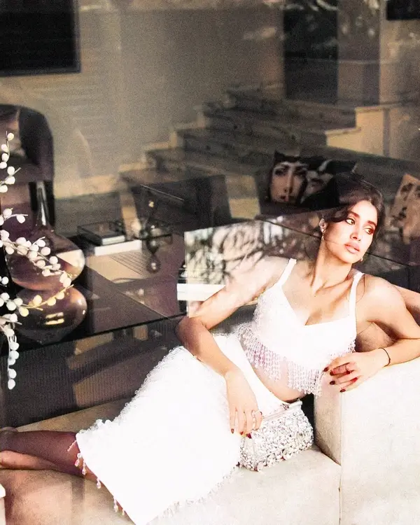 Hot Janhvi Kapoor Showcased Her Big Boobs and Curvy Body in White Dolce & Gabbana Top and Skirt (2)