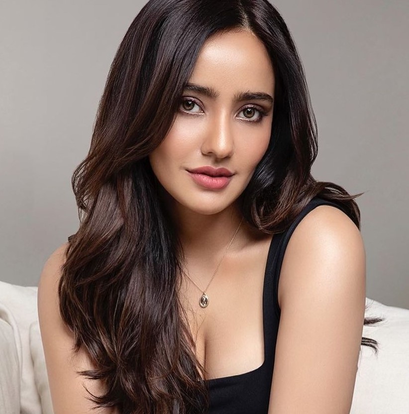 Hot Bollywood Actress Neha Sharma Big Boobs (12 Pics)