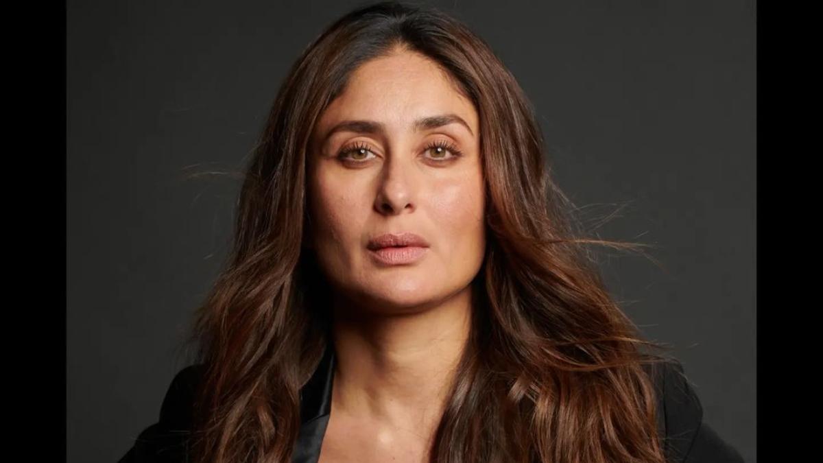 Kareena Kapoor Shows Off Cleavage in Golden Mirror Embroidered Anarkali