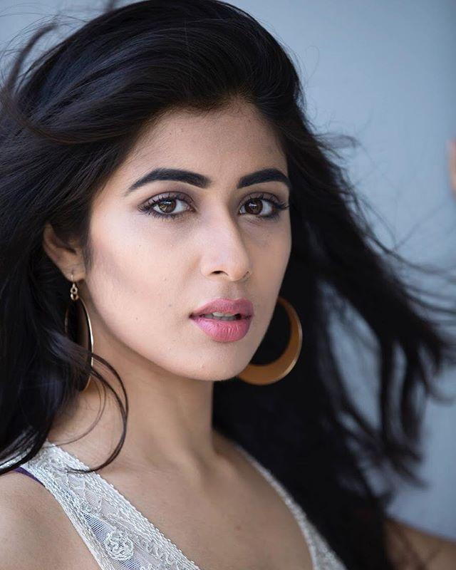 Nikita Sharma Hot & Spicy Photos That Will Amaze You
