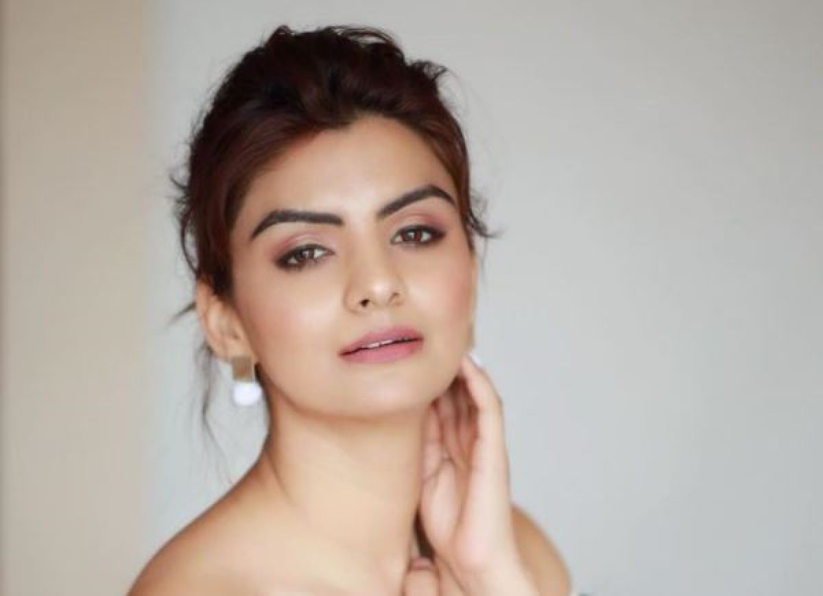 Anveshi Jain Spicy Photos That Will You Mesmerized